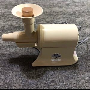 The Champion 1/3HP Heavy Duty Commercial Household Masticating Juicer USA Made